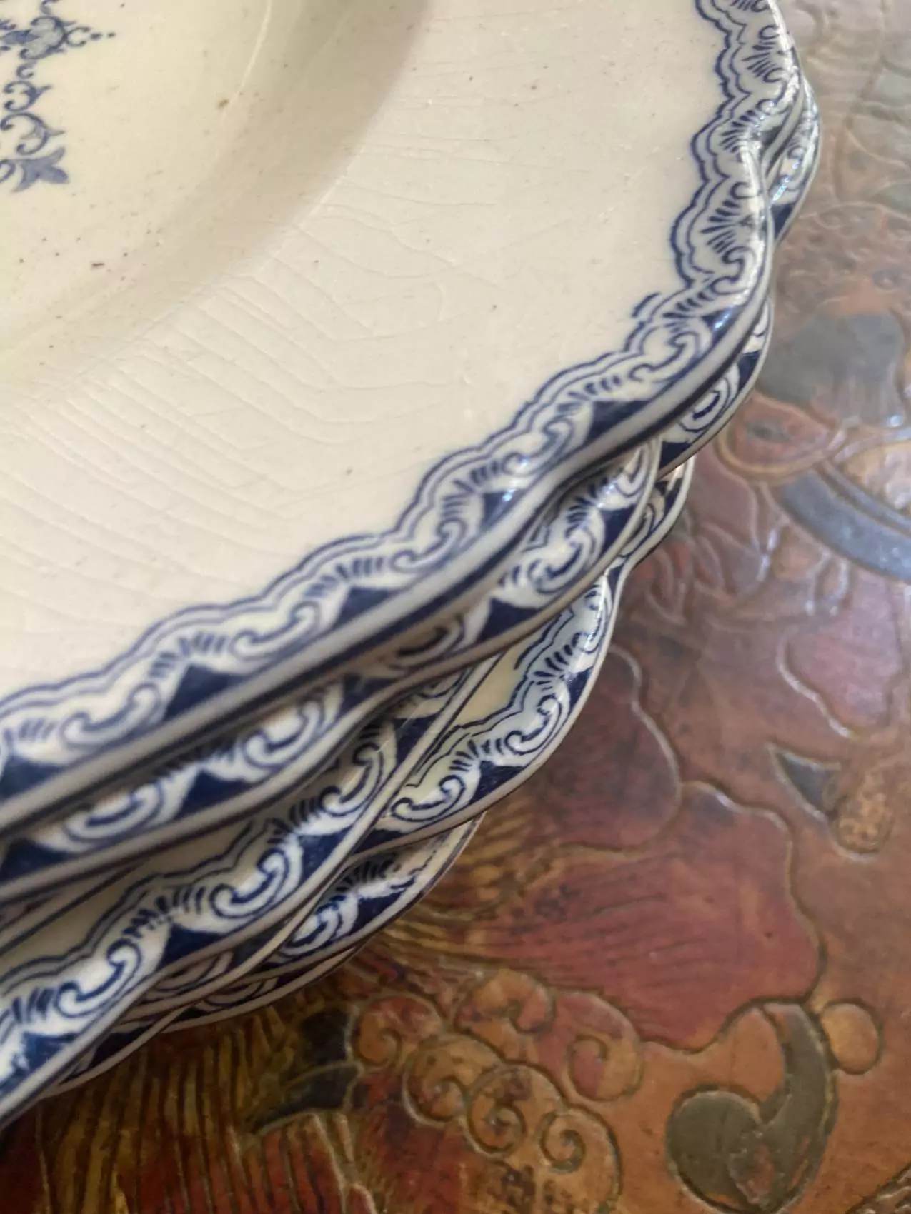 Série de huit assiettes en faïence Terre de fer Octogonale modèle Mauresque – Bleu – Image 2
