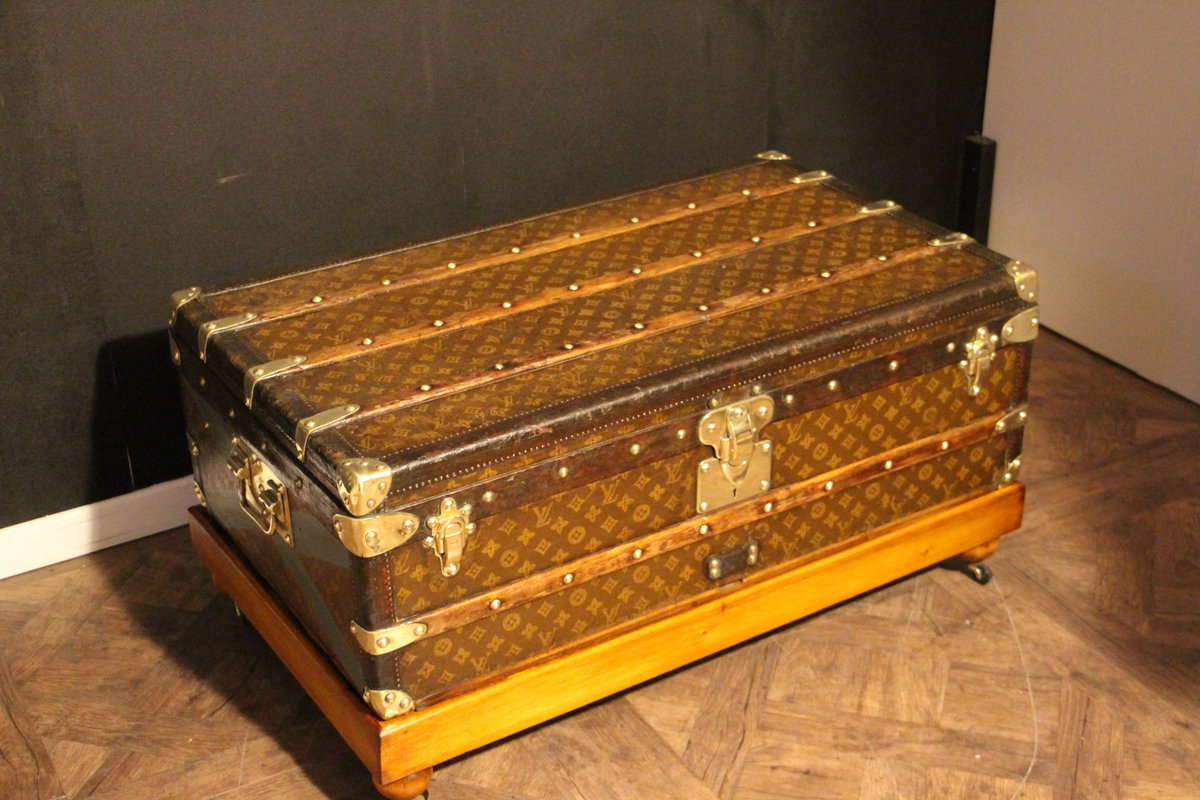 Malle Louis Vuitton cabine ancienne monogrammée 90 cm