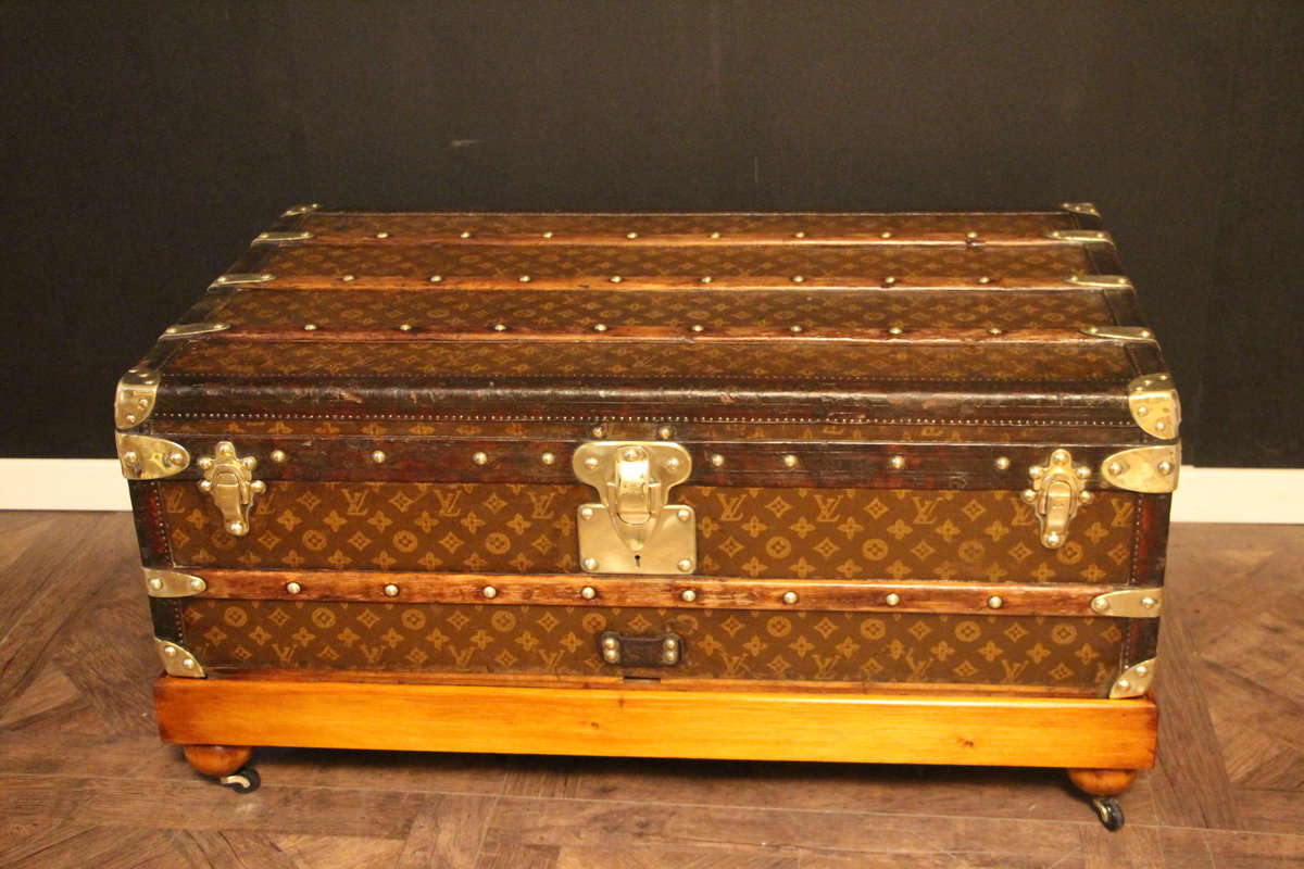 Malle Louis Vuitton cabine ancienne monogrammée 90 cm – Image 4