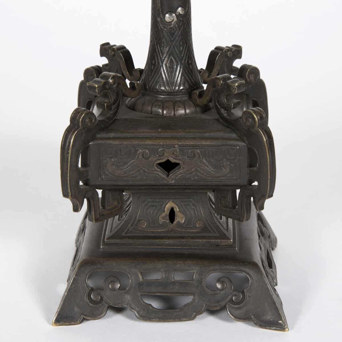 Maison Marnyhac, paire de bougeoirs, XIXe – Image 6