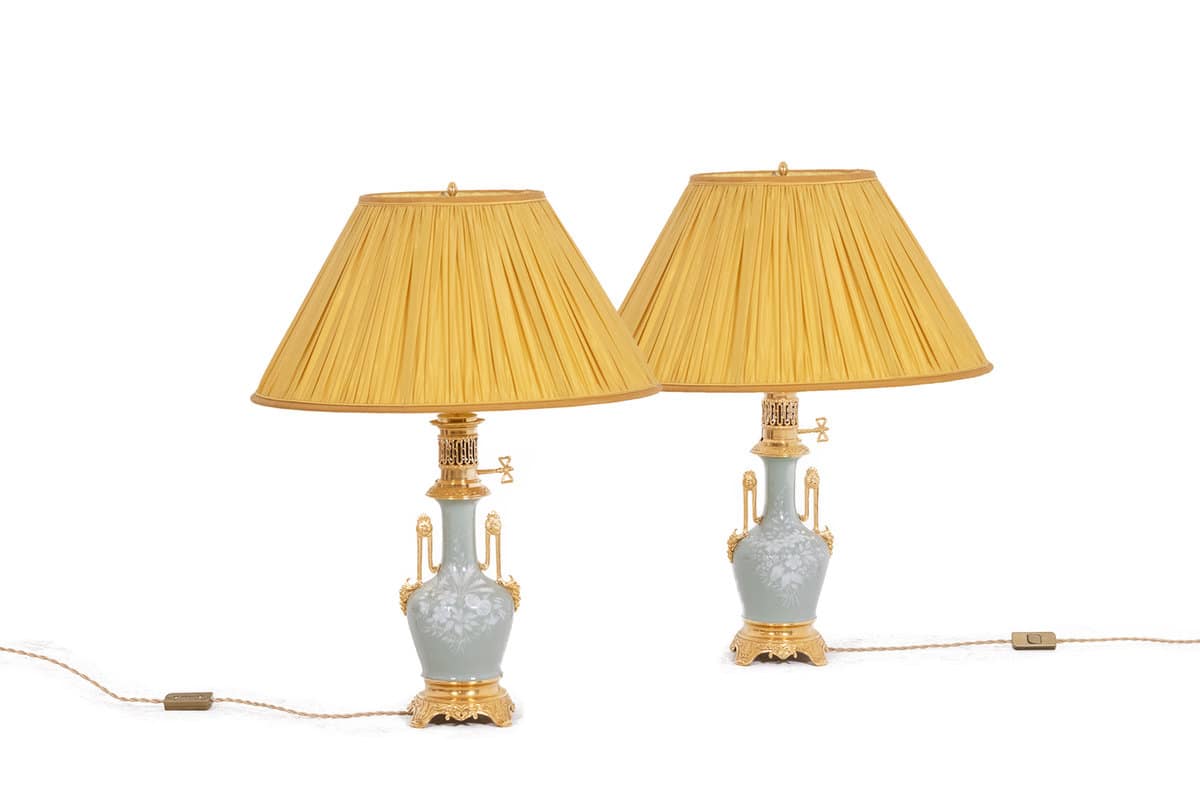 Paire de lampes en porcelaine Céladon et bronze doré. Circa 1880.