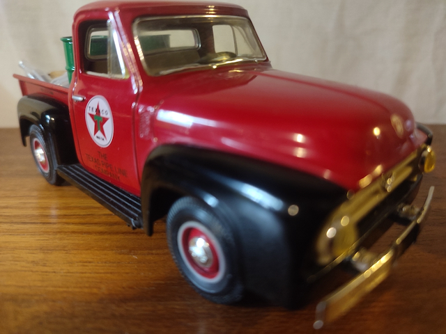 FORD F100 PICK-UP 1953 Modèle Réduit – Image 4
