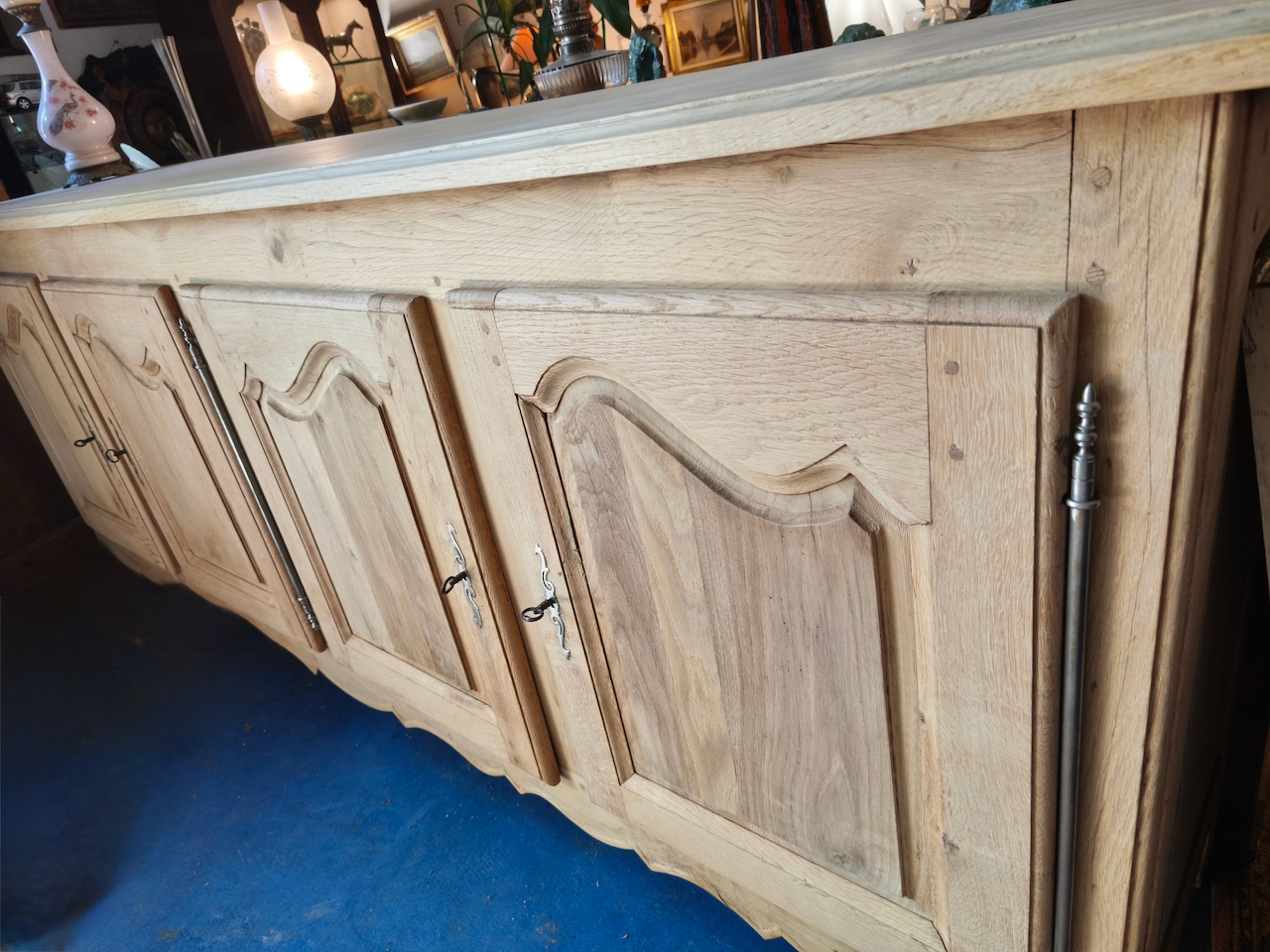 Buffet – Enfilade Quatre portes Chêne Massif décapé – bois brut Epoque XXème – Image 6