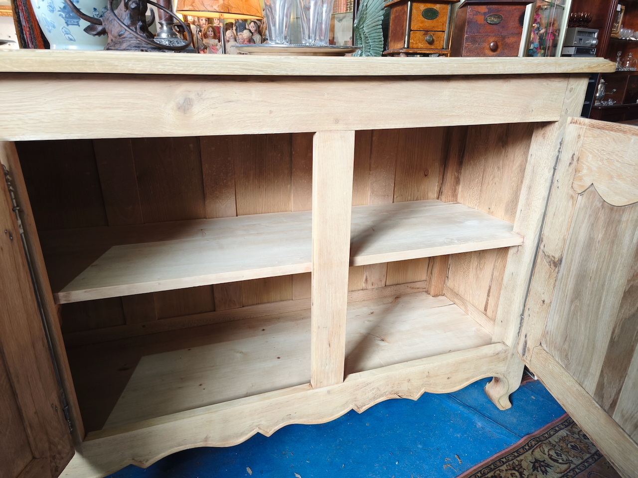Buffet – Enfilade Quatre portes Chêne Massif décapé – bois brut Epoque XXème – Image 7